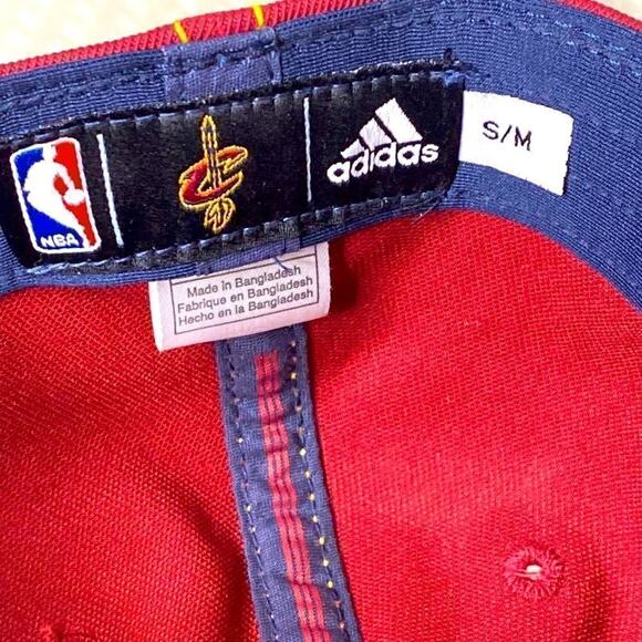 Cleveland Cavaliers Baseball Cap NBA Adidas Flexfit Hat S/M - Picture 6 of 10